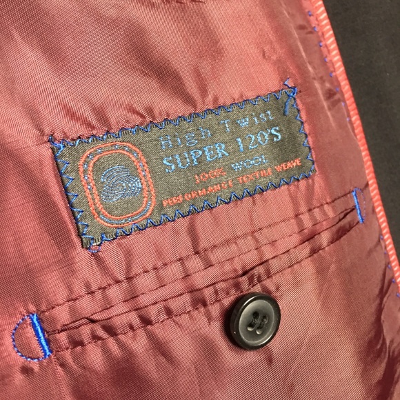 Franco Valentino 3 Button Black Blazer, 44R - Picture 8 of 8